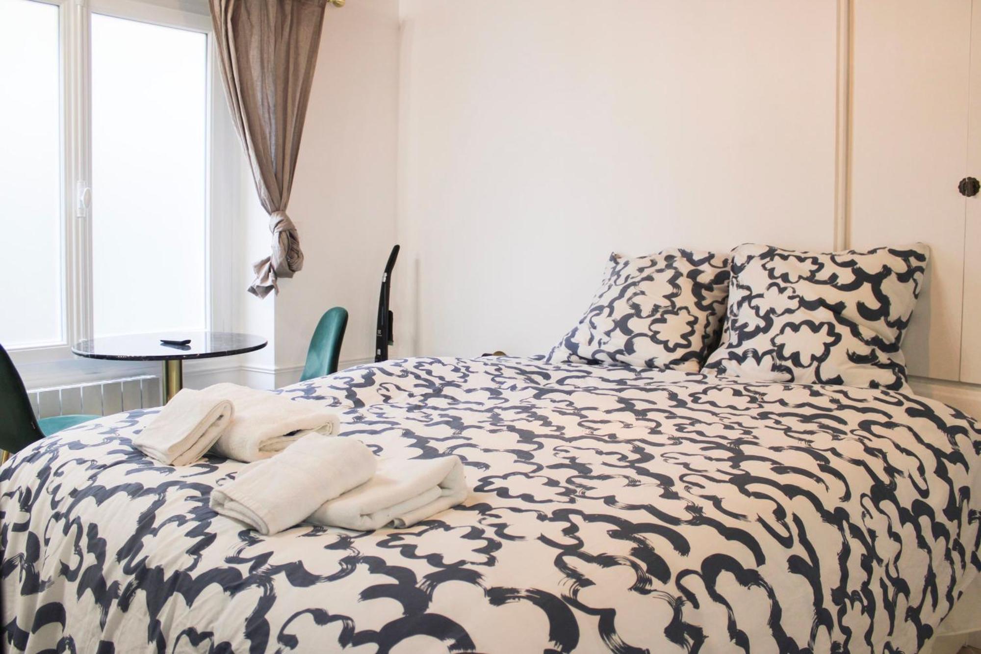 Charming 2-room In The Heart Of Apartment